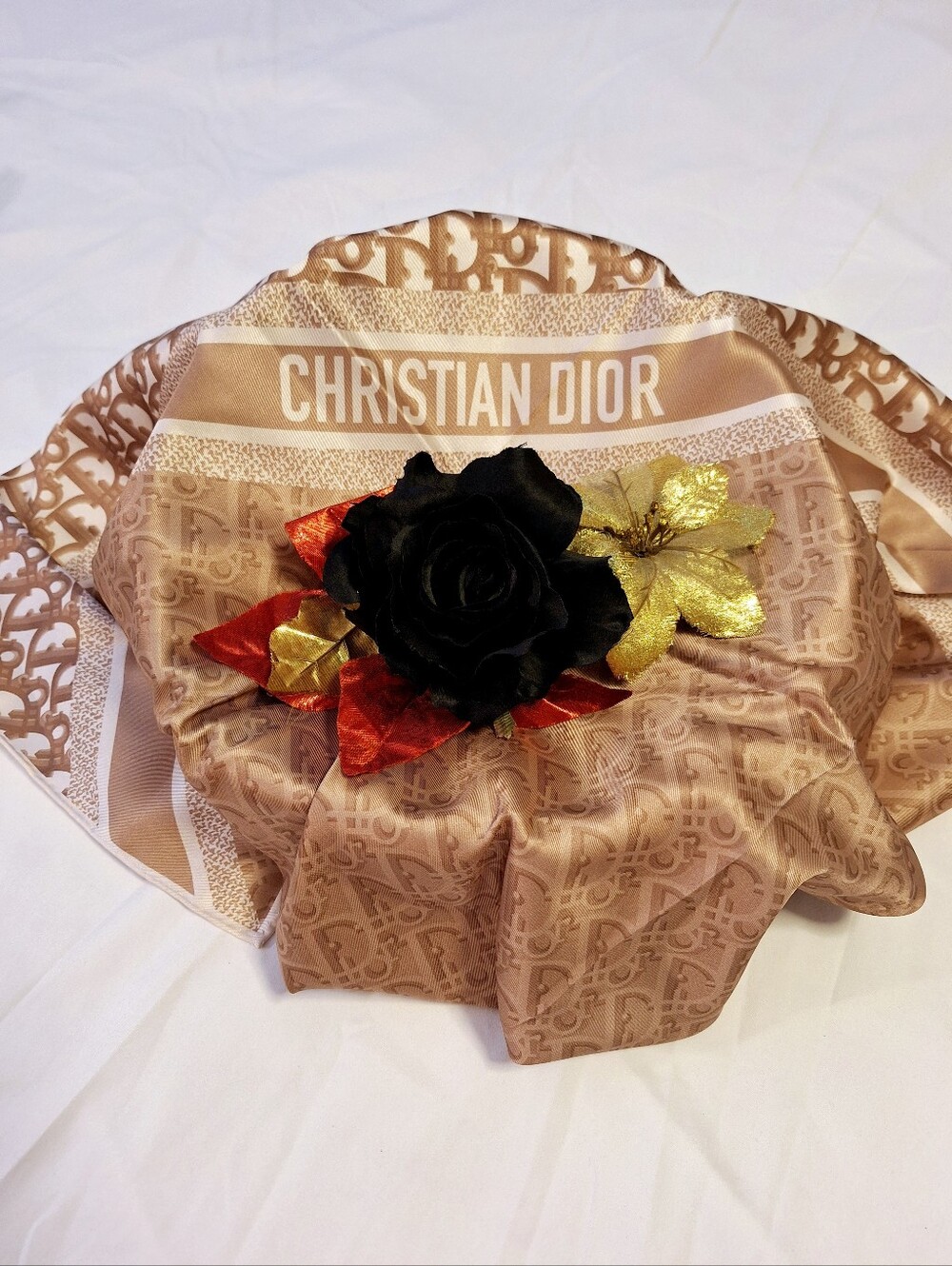 💕 CHRISTIAN DIOR SILK SCRAF - NWT 💕